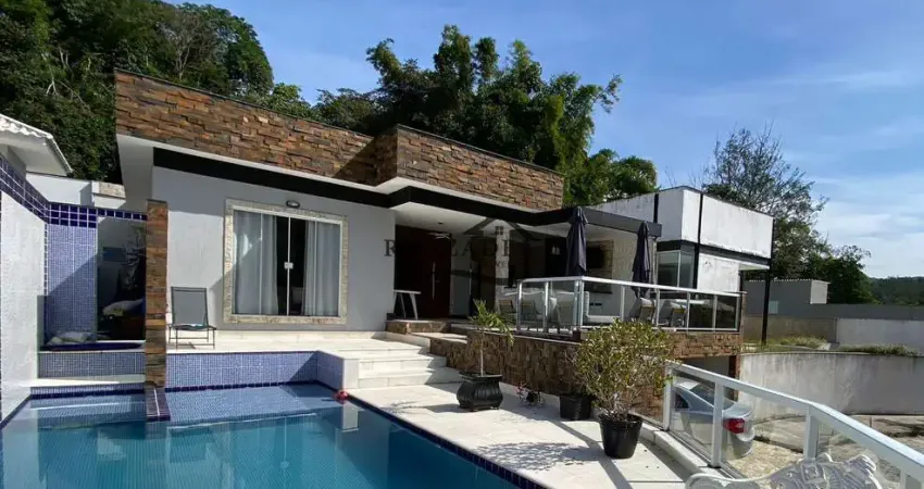 Casa de 4 quartos com lazer completo em condomínio em Várzea das Moças Niterói.