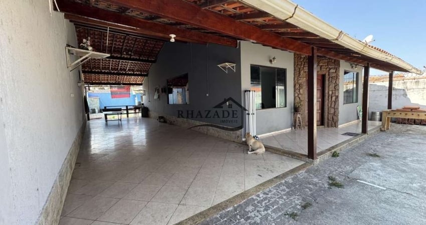 Casa com 3 quartos para alugar na Avenida Doutor Antônio Marques Mathias, 21, Jardim Atlântico Leste (Itaipuaçu), Maricá