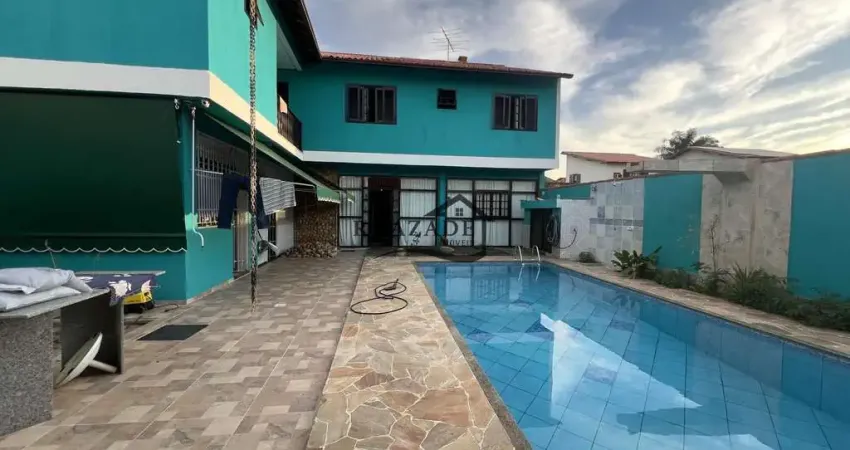 Excelente Casa no Maravista em Niterói, a 250 metros dos principais mercados.