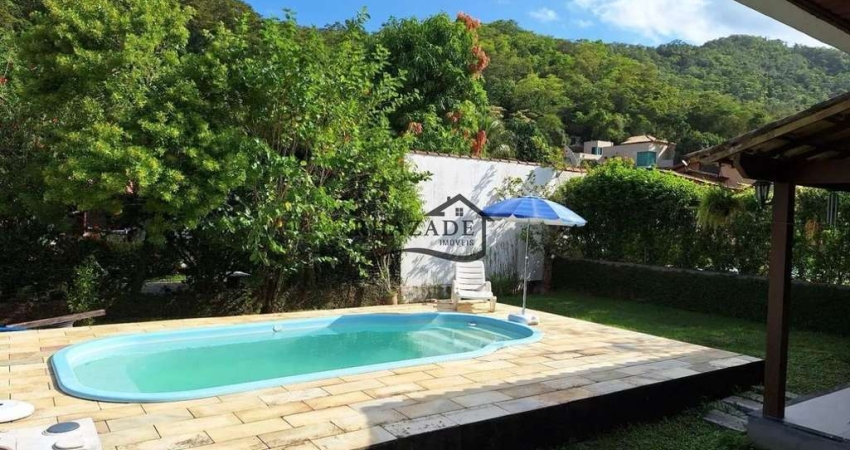 Casa com 3 quartos para alugar na Rua Treze, Serra Grande, Niterói