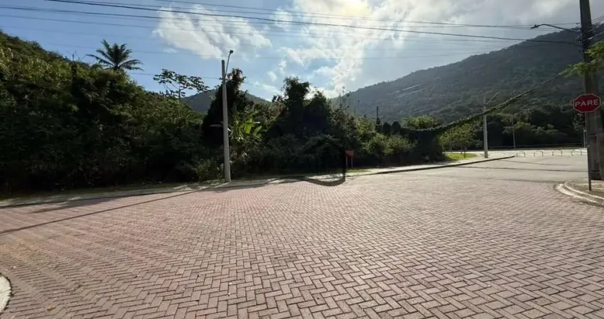 Terreno linear 430m2 na saída do túnel charitas/cafubá em piratininga/niterói.