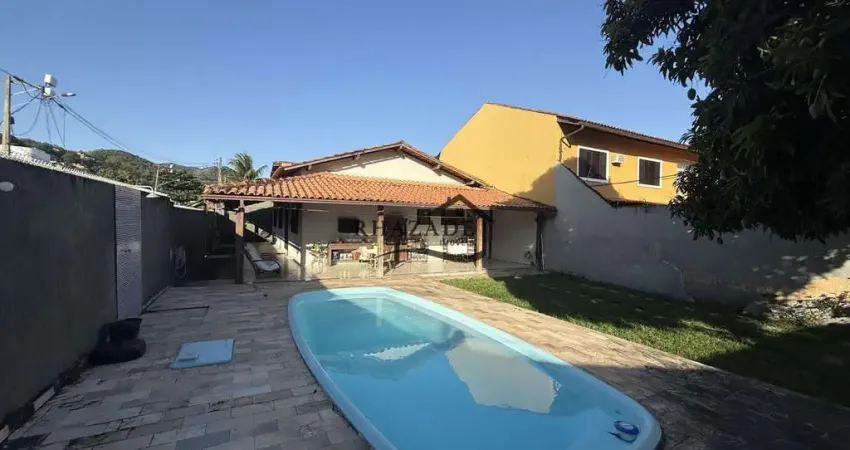 Excelente casa linear com piscina 3 quartos 360m2 em piratininga/niterói.