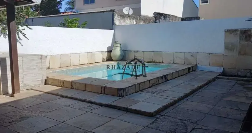Casa linear 4 quartos com piscina em Itaipu/Niterói | 1º quadra da Av Central.
