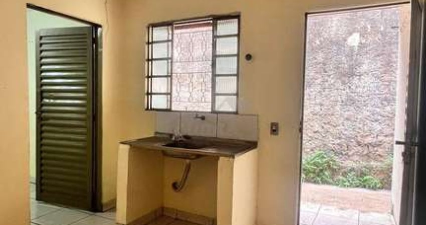 Kitnet para locação em Jataí, Vila Fátima, com 1 quarto, com 30 m²