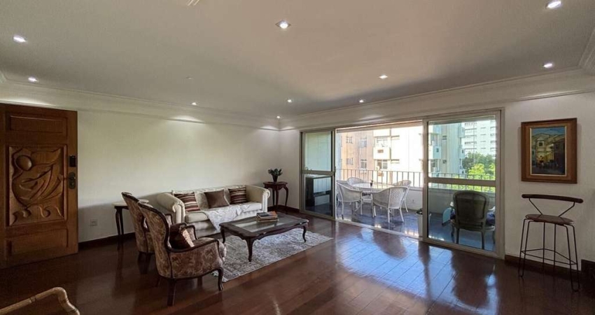 Excelente Apartamento 182m² com  4 quartos e 2 suites, em Ondina