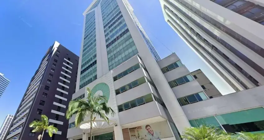 Sala comercial com 208m2 à venda no Caminho das Árvores
