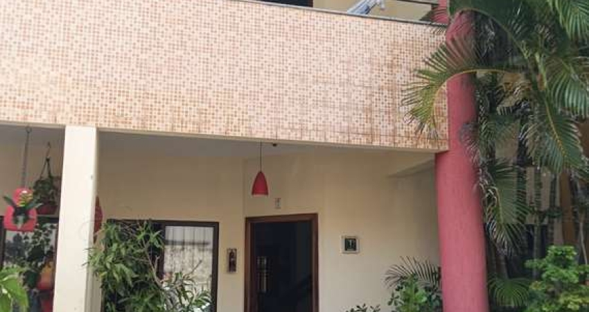 VILLAGE  nascente, 119m² com 4/4 em Praia do Flamengo.