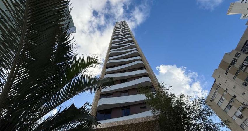 Apartamento Altíssimo Luxo com 3 suítes no Corredor da Vitória