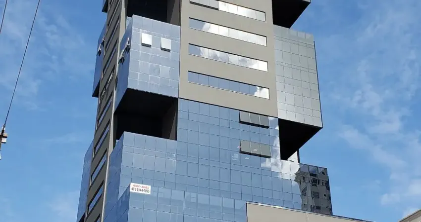 EXCLUSIVO... Sala comercial em um dos Ed. comercial mais concorridos... com 57m, vaga de garagem e+