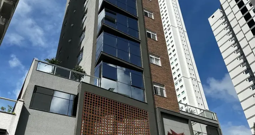 UM ACHADO... No centro de BC com 2 suítes, 2 vagas, pronto para morar mobiliado e decorado não perca
