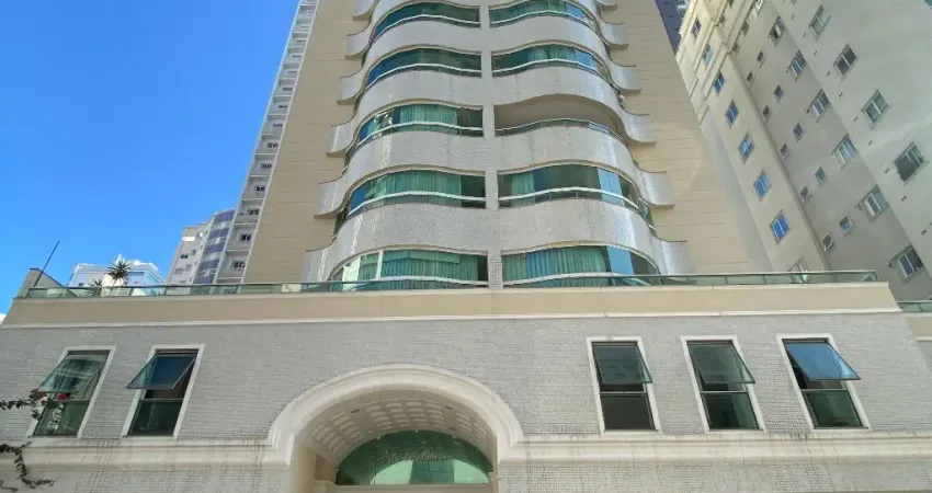 ÓTIMO APTO 3 dorm, 2 bwc, 01 vaga,  próximo ao mar e a roda gigante. Parcialmente mobiliado.