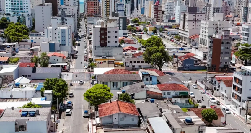 QUASE PRONTO no centro de BC, 2 dorm, 1 suíte, 2 bwc , 1 vaga,  venha conhecer. Não perca essa oportunidade.