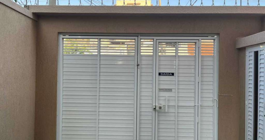 Casa em condomínio fechado com 2 quartos para alugar na Rua Capintuba, Irajá, Rio de Janeiro
