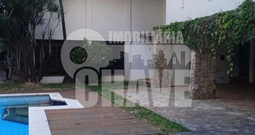 Vende-se Mansão no Jardim Colina Verde com 4 Suítes em Londrina-PR