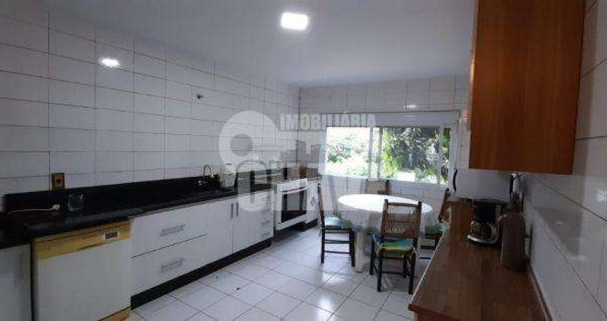 Vende-se Sobrado Comercial na Avenida das Cataratas em Foz do Iguaçu-PR