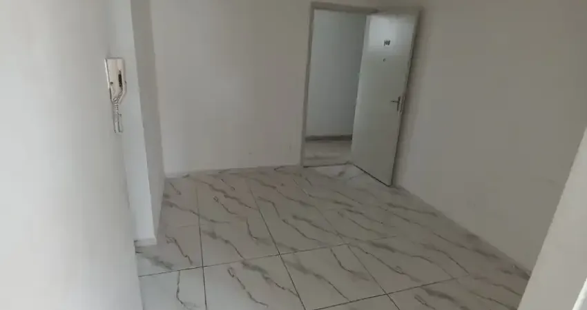 Lindo studio com quarto separado dos demais cômodos para locação, ao lado do metrô do bairro liberdade