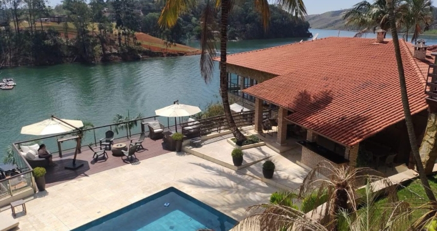Chácara Pé na Água com Casa Ampla e Lazer Privativo – Viva em Contato com a Natureza!