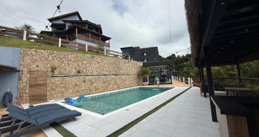 São duas belas casas para você desfrutar com sua família