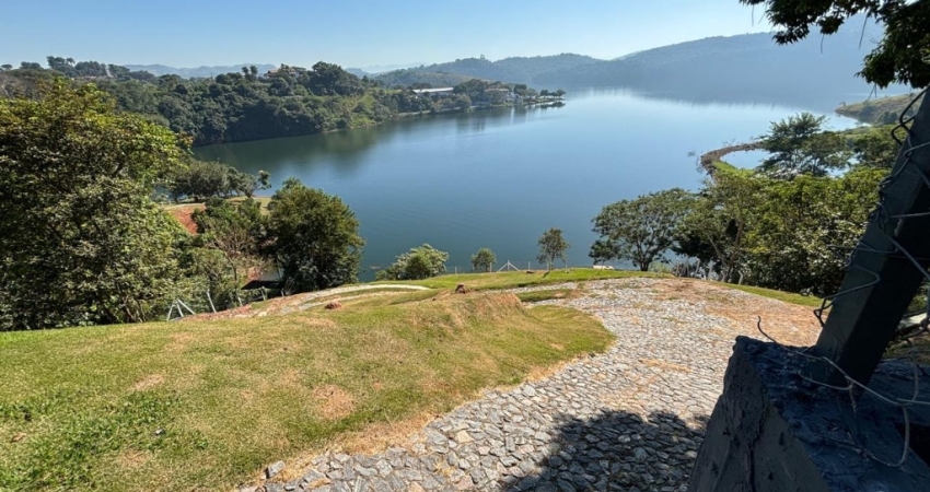 Refúgio Pé na Água com Rampa Privativa até a Represa