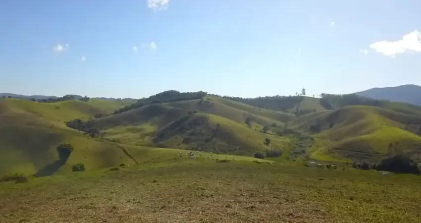 Igaratá: Viva o Melhor do Campo em uma Fazenda Incrível!
