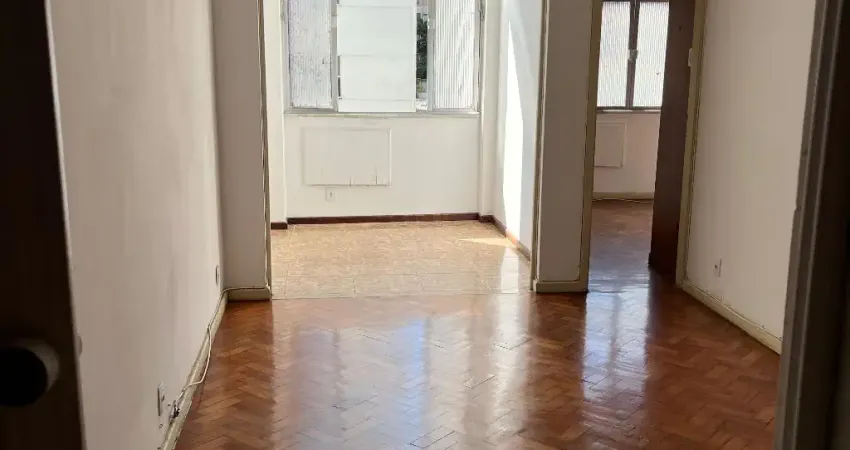 Copacabana Elegante 2 quartos + Dependência + Varanda Charmosa  88M² de área