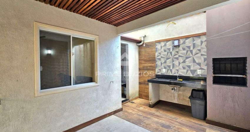 Casa duplex em condomínio com 2 quartos, 2 banheiros, 1 vaga no Centro de Buzios