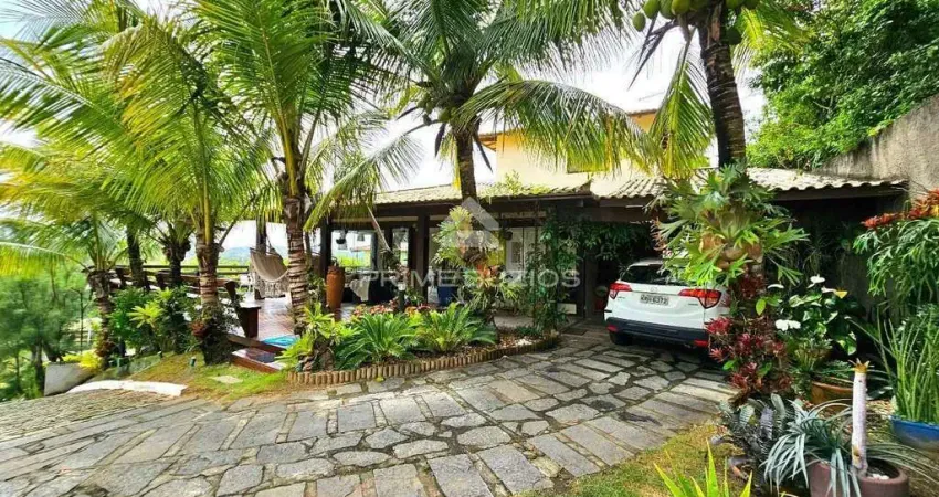 Casa à venda com 4 quartos,3 suítes, em condomínio em geribá armação dos buzios