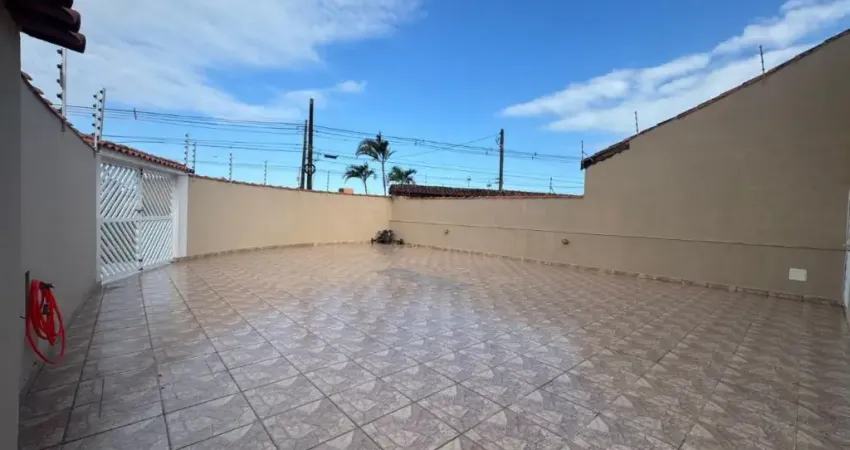 Casa em Condomínio com Piscina à Venda em Itanhaém – Santa Terezinha | 300m da Praia | Aceita Financiamento