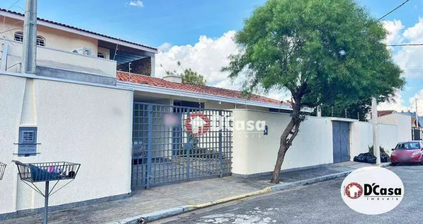 Casa a venda com 4 quartos, espaço gourmet e piscina, no Jardim Califórnia, Taubaté-SP.