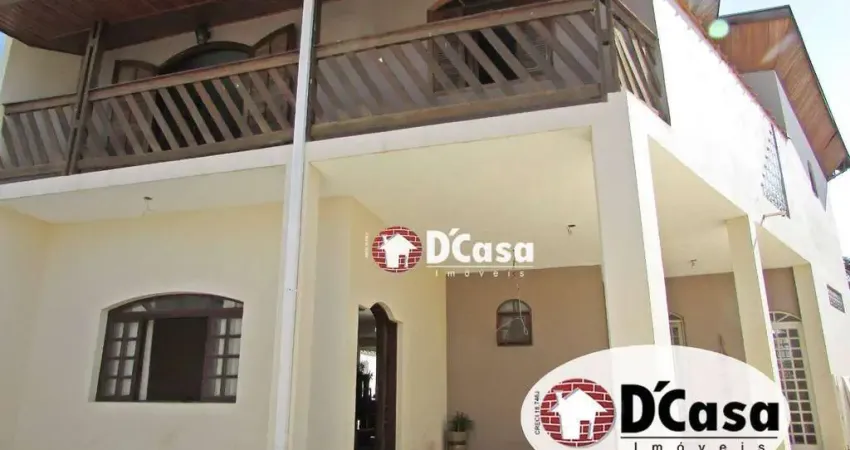 Excelente sobrado a venda com piscina e área gourmet no bairro Chácara Visconde em Taubaté-SP