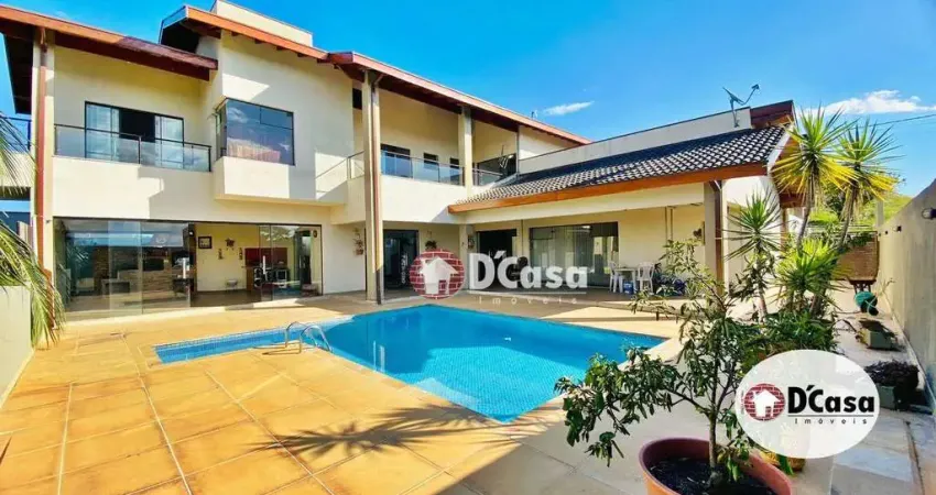 Casa a venda de 3 quartos, piscina e área total de 1.011m2, condomínio São Félix do Cataguá, Taubaté-SP.