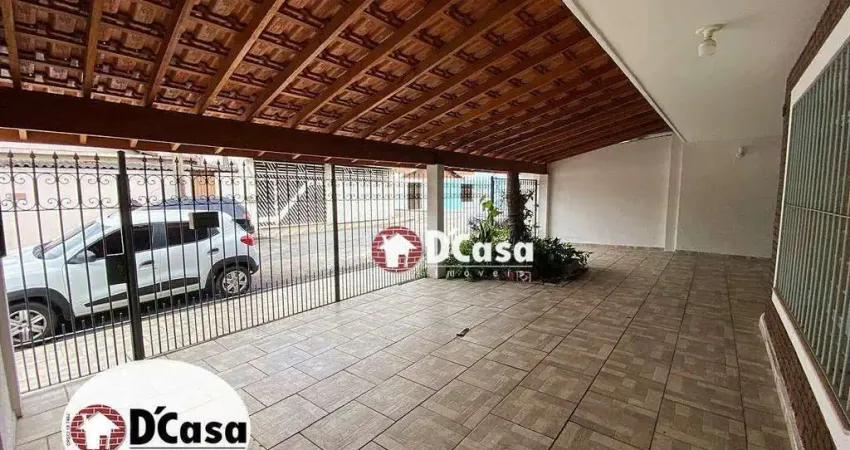 Casa térrea à venda de 3 quartos, com ponto comercial de 30m2, em terreno de 500m2, na região da Independência, Taubaté - SP.