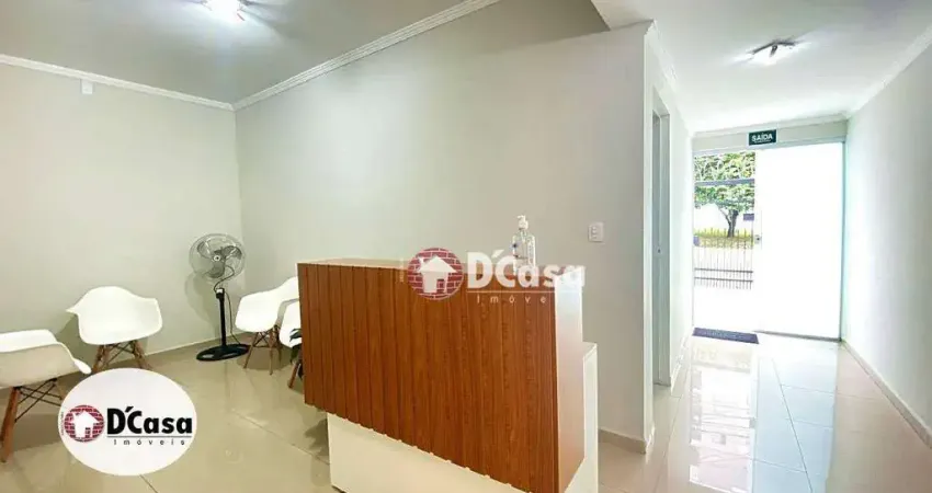 Casa à venda com 4 salas comerciais e recepção, nas proximidades do bairro Santa Clara, Taubaté - SP.