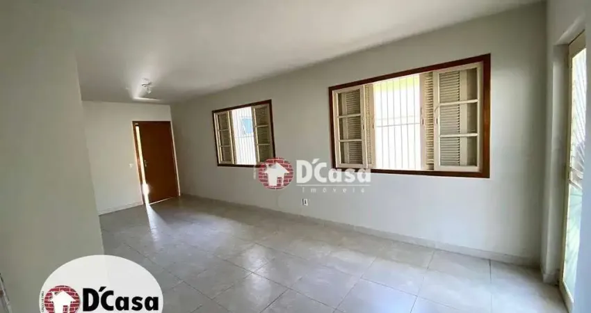 Casa térrea à venda com 3 quartos e edícula, bairro Jardim Morumbi, Taubaté - SP.