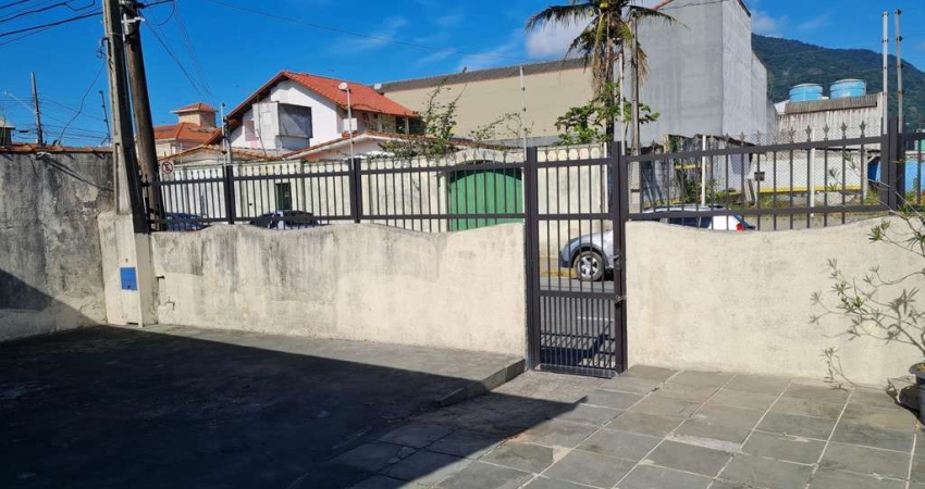 Casa para Venda em Peruíbe, Centro, 3 dormitórios, 1 suíte, 1 banheiro, 3 vagas