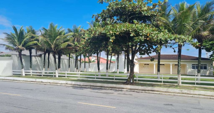 Casa para Venda em Peruíbe, Oasis, 4 dormitórios, 2 suítes, 2 banheiros, 6 vagas