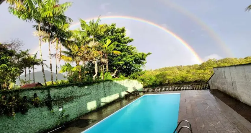 Casa na Praia para Venda em Peruíbe, Guaraú, 3 dormitórios, 3 banheiros, 4 vagas