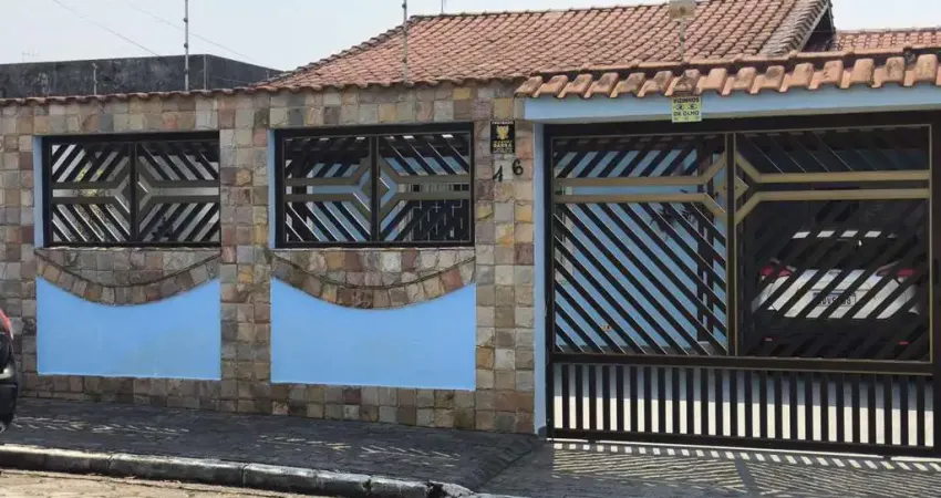 Casa para Venda em Peruíbe, Centro, 2 dormitórios, 1 suíte, 1 banheiro, 2 vagas