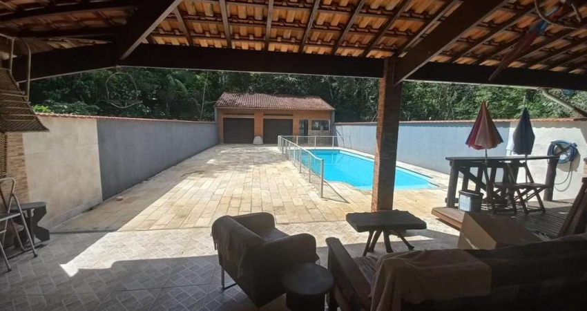 Casa para Venda em Peruíbe, Guaraú, 2 dormitórios, 1 suíte, 2 banheiros, 8 vagas