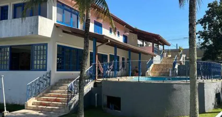 Casa para Venda em Peruíbe, Centro, 4 dormitórios, 1 suíte, 3 banheiros, 8 vagas