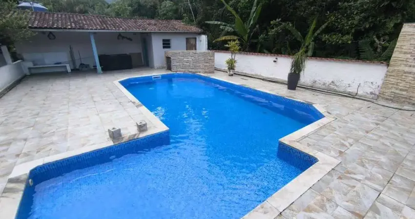 Casa para Venda em Peruíbe, Guaraú, 3 dormitórios, 1 suíte, 2 banheiros, 3 vagas