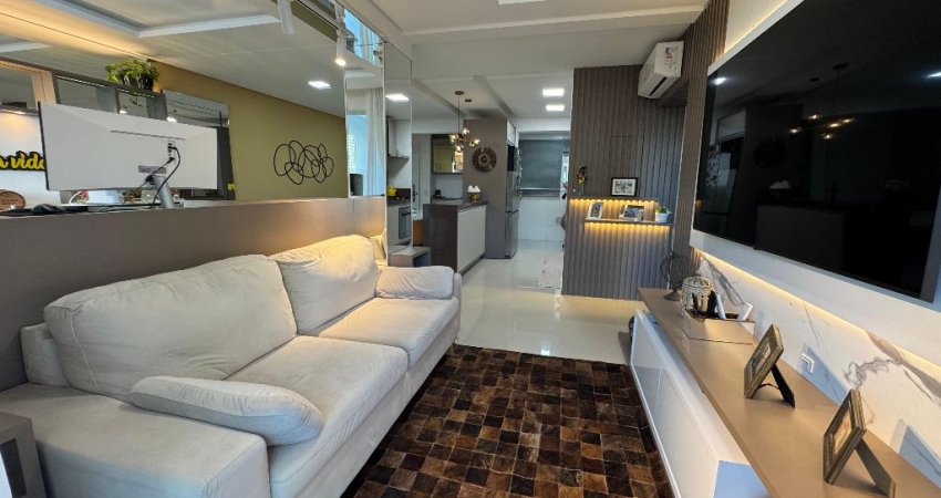 OPORTUNIDADE!! APARTAMENTO MOBILIADO NO CORAÇÃO DE PALHOÇA