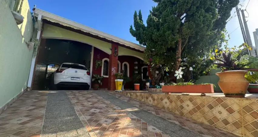 Casa para Venda em Peruíbe, Três Marias, 3 dormitórios, 1 suíte, 1 banheiro, 2 vagas