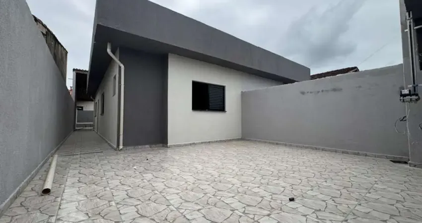 Casa para Venda em Itanhaém, Jardim Grandesp, 2 dormitórios, 1 suíte, 1 banheiro, 2 vagas