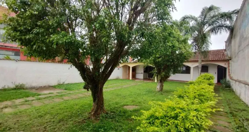 Casa para Venda em Itanhaém, Bopiranga, 2 dormitórios, 1 banheiro, 8 vagas
