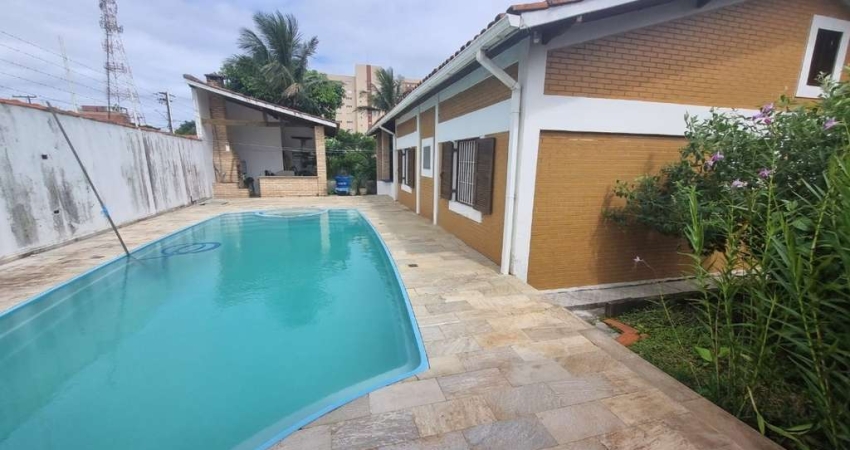 Casa Alto Padrão para Venda em Peruíbe, centro, 4 dormitórios, 1 suíte, 4 banheiros, 5 vagas