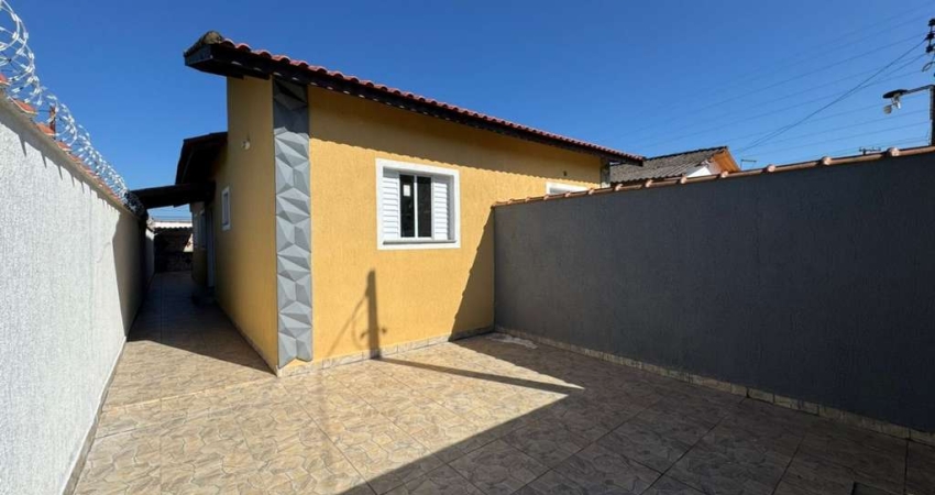 Casa para Venda em Itanhaém, Bopiranga, 2 dormitórios, 1 suíte, 1 banheiro, 2 vagas