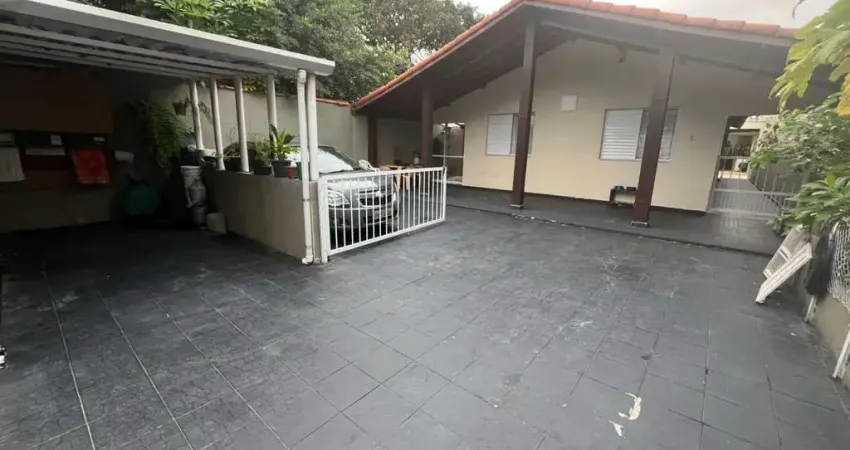 Casa para Venda em Peruíbe, Três Marias, 3 dormitórios, 1 suíte, 1 banheiro, 2 vagas