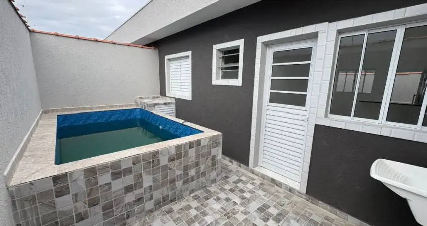 Casa em condomínio no cibratel 2 – itanhaém/sp | 2 dorms (1 suíte), piscina e churrasqueira