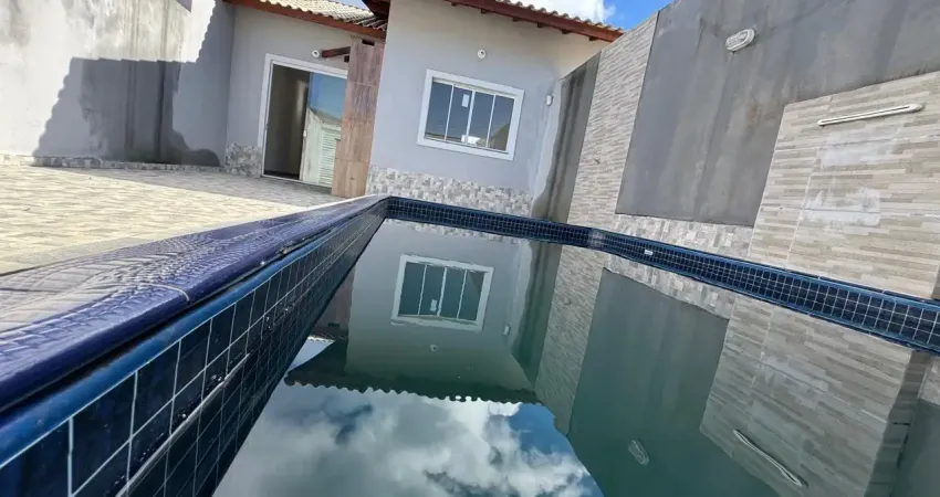Casa no jardim regina em itanhaém, lado praia a 1200m do mar com 02 dormitórios (1 suíte), piscina, área gourmet